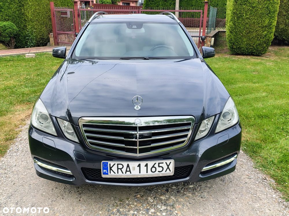 Mercedes-Benz Klasa E 350 T CDI DPF 4Matic BlueEFFICIENCY 7G-TRONIC - 6