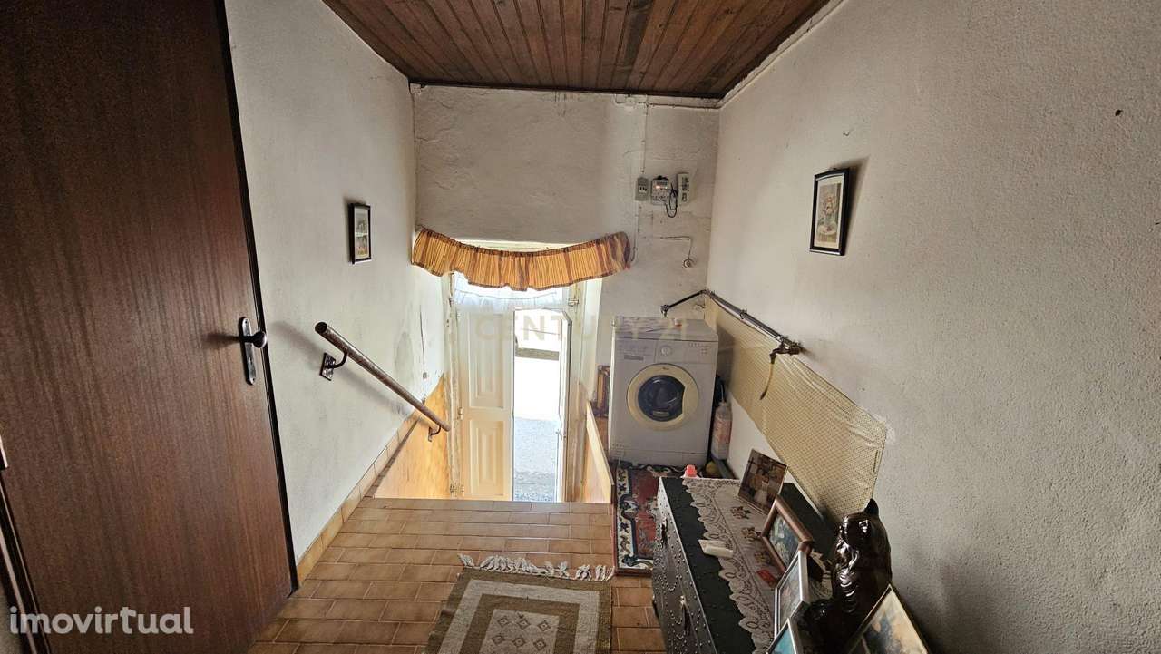 Moradia T2 no Centro de Alguber – Cadaval - Grande imagem: 3/9