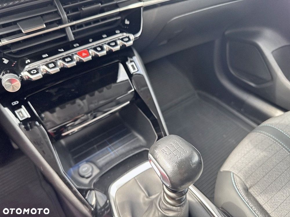 Peugeot 208 1.2 PureTech Allure Pack S&S - 17