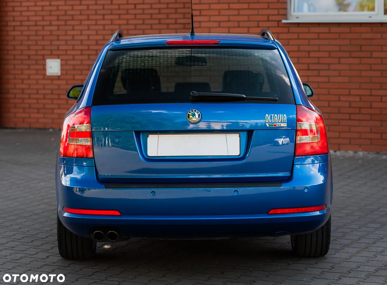 Skoda Octavia Combi 2.0 TSI RS - 11