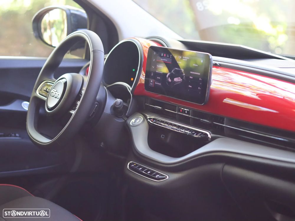 Fiat 500e (RED) - 37