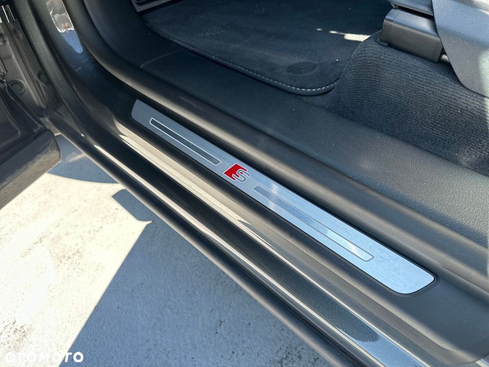 Audi Q8 - 18