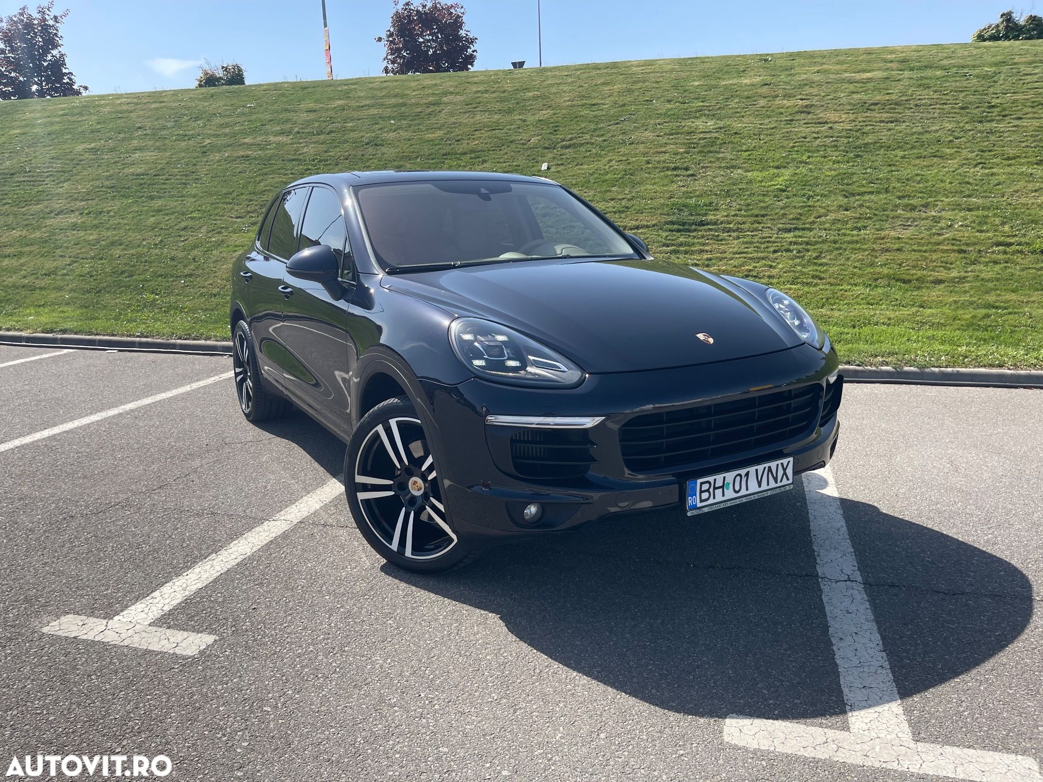 Porsche Cayenne 3.0 L - 1
