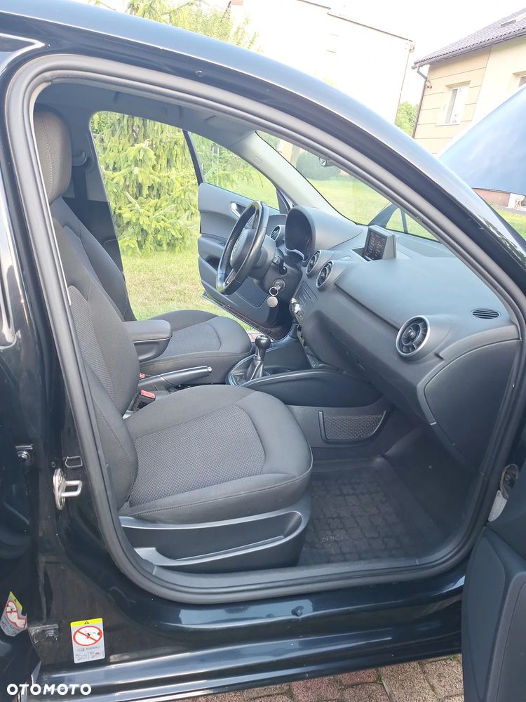 Audi A1 Sportback 1.6 TDI Attraction - 10