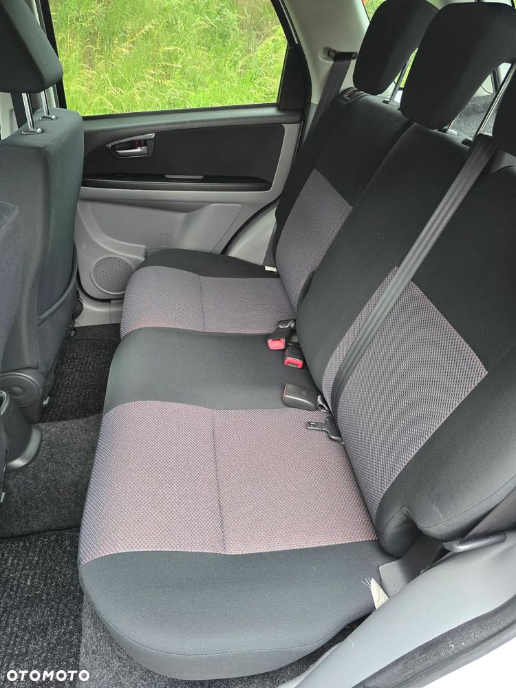Suzuki SX4 1.6 GS / Premium - 7