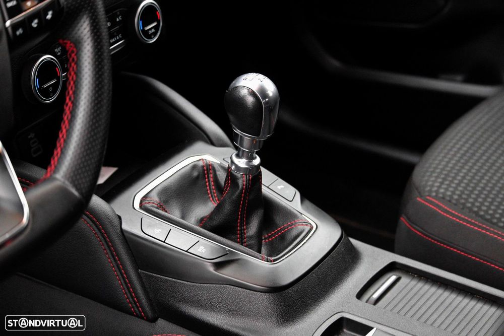 Ford Kuga 1.5 EcoBoost ST-Line - 14