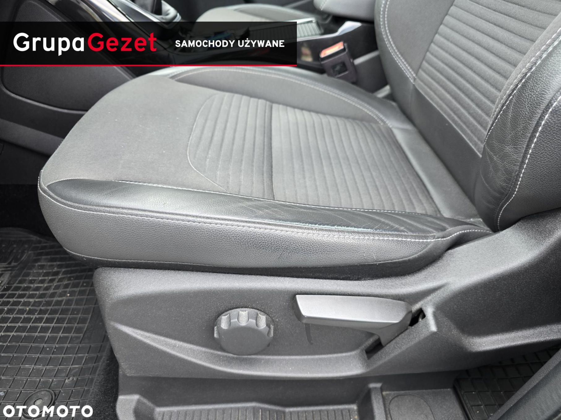 Ford Kuga - 28
