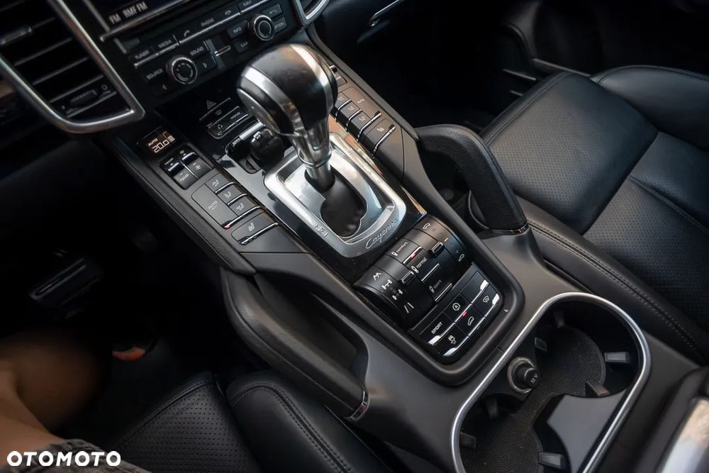 Porsche Cayenne Platinum Edition - 23