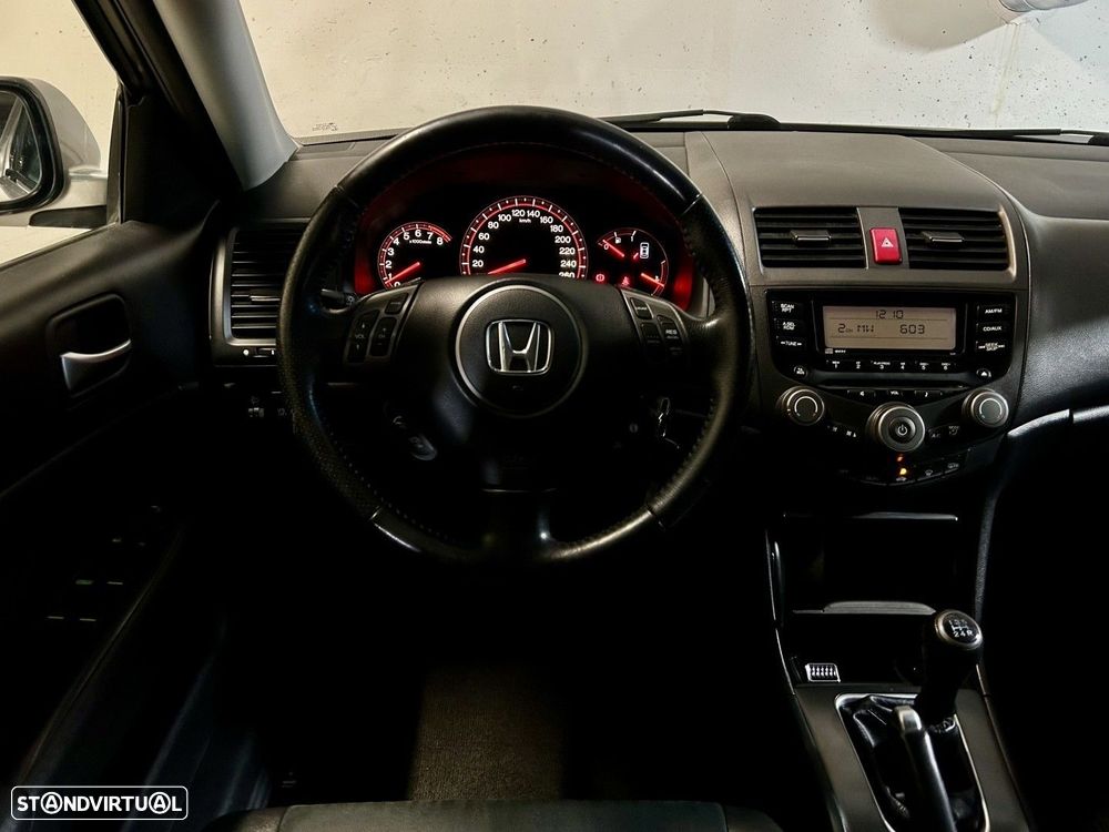 Honda Accord 2.0 Sport - 30