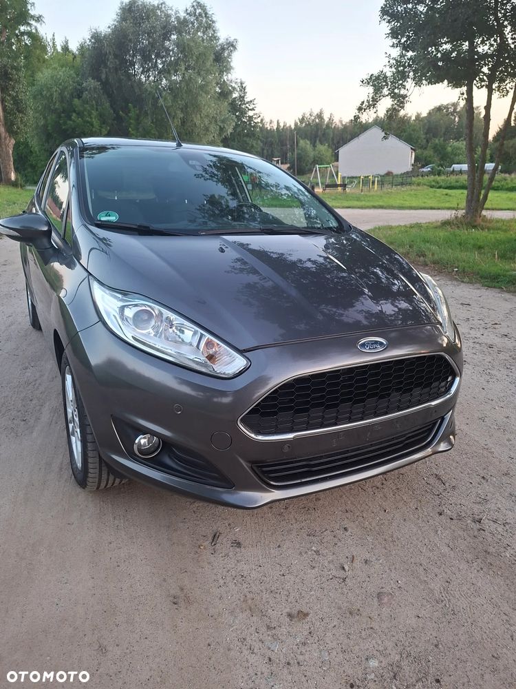 Ford Fiesta - 24