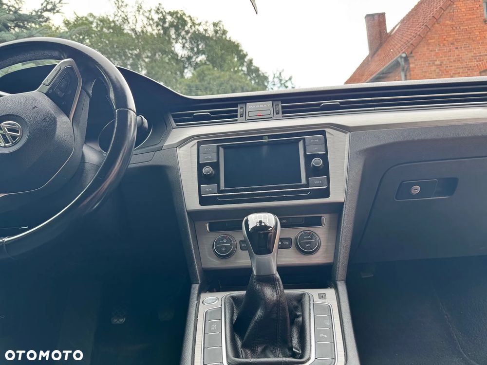 Volkswagen Passat - 6
