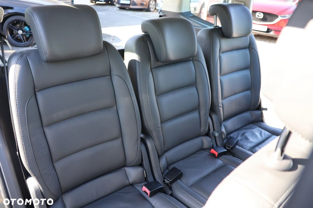 Volkswagen Touran 2.0 TDI DPF Cross DSG - 16