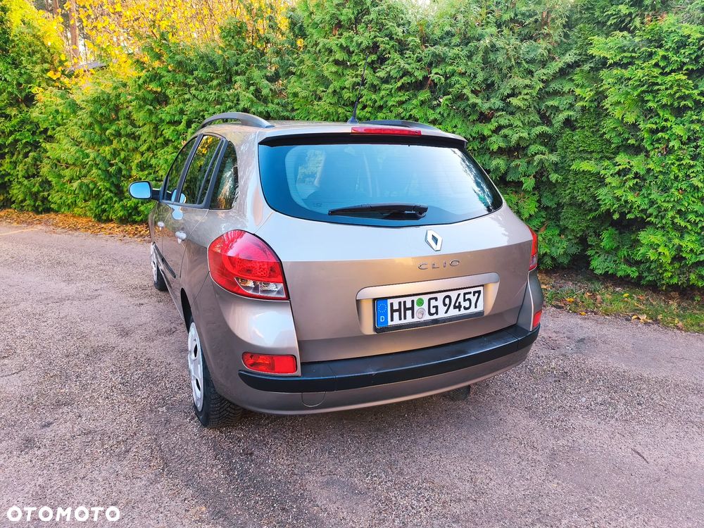 Renault Clio - 12