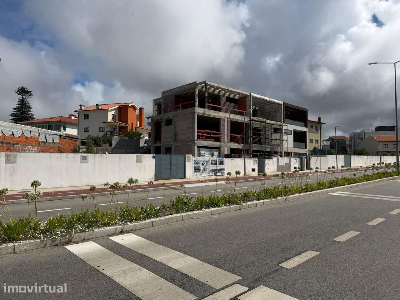Moradia independente T4 – À praia da Madalena - Grande imagem: 2/20
