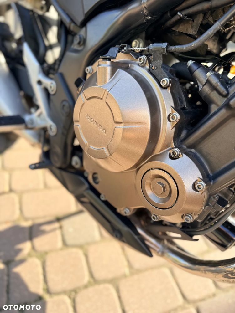 Honda CB - 4