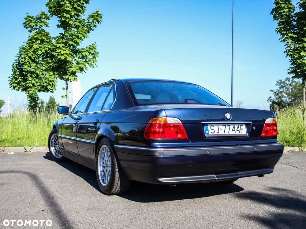 BMW Seria 7 740i - 6