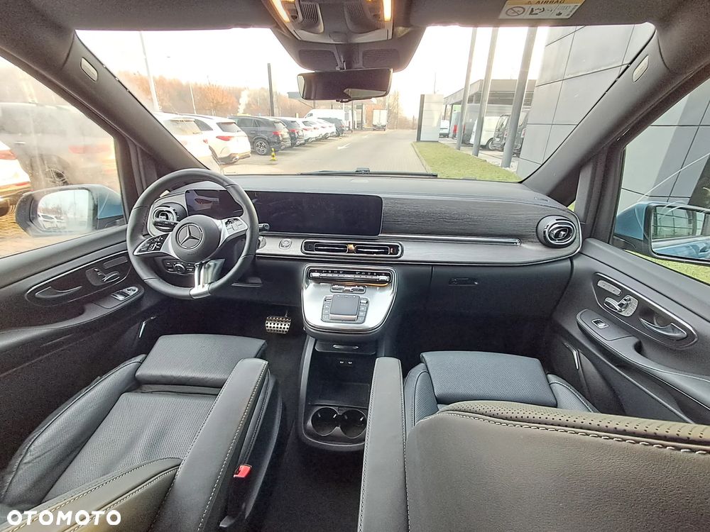 Mercedes-Benz Klasa V - 9