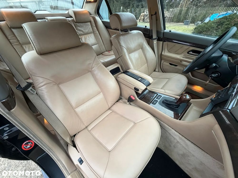 BMW Seria 7 750iL - 17