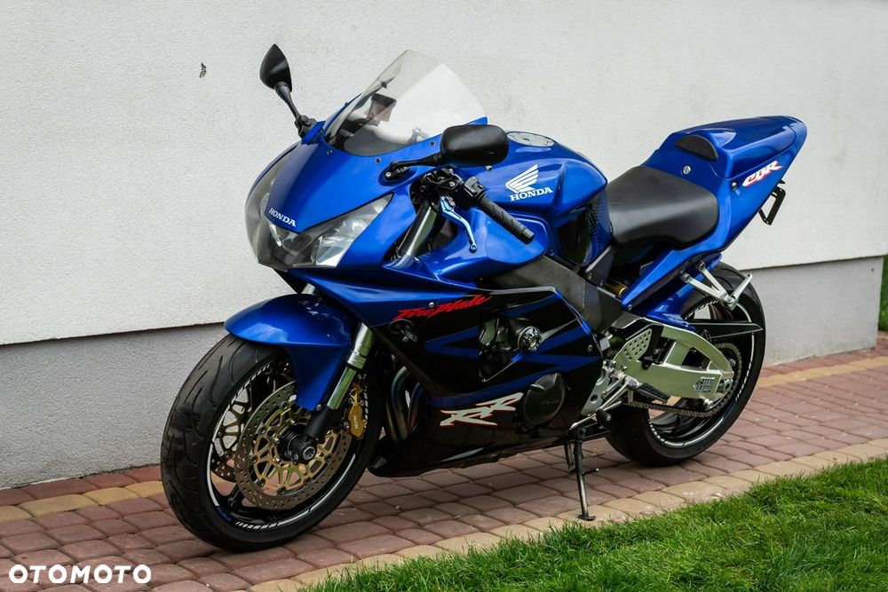 Honda CBR - 9