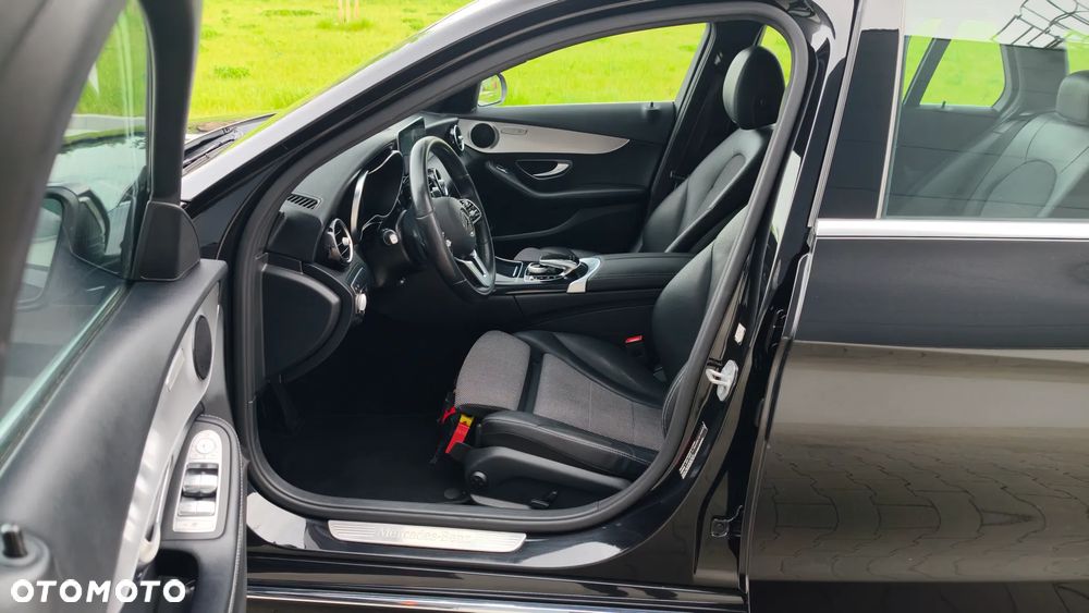 Mercedes-Benz Klasa C 220 d 9G-TRONIC Avantgarde - 24