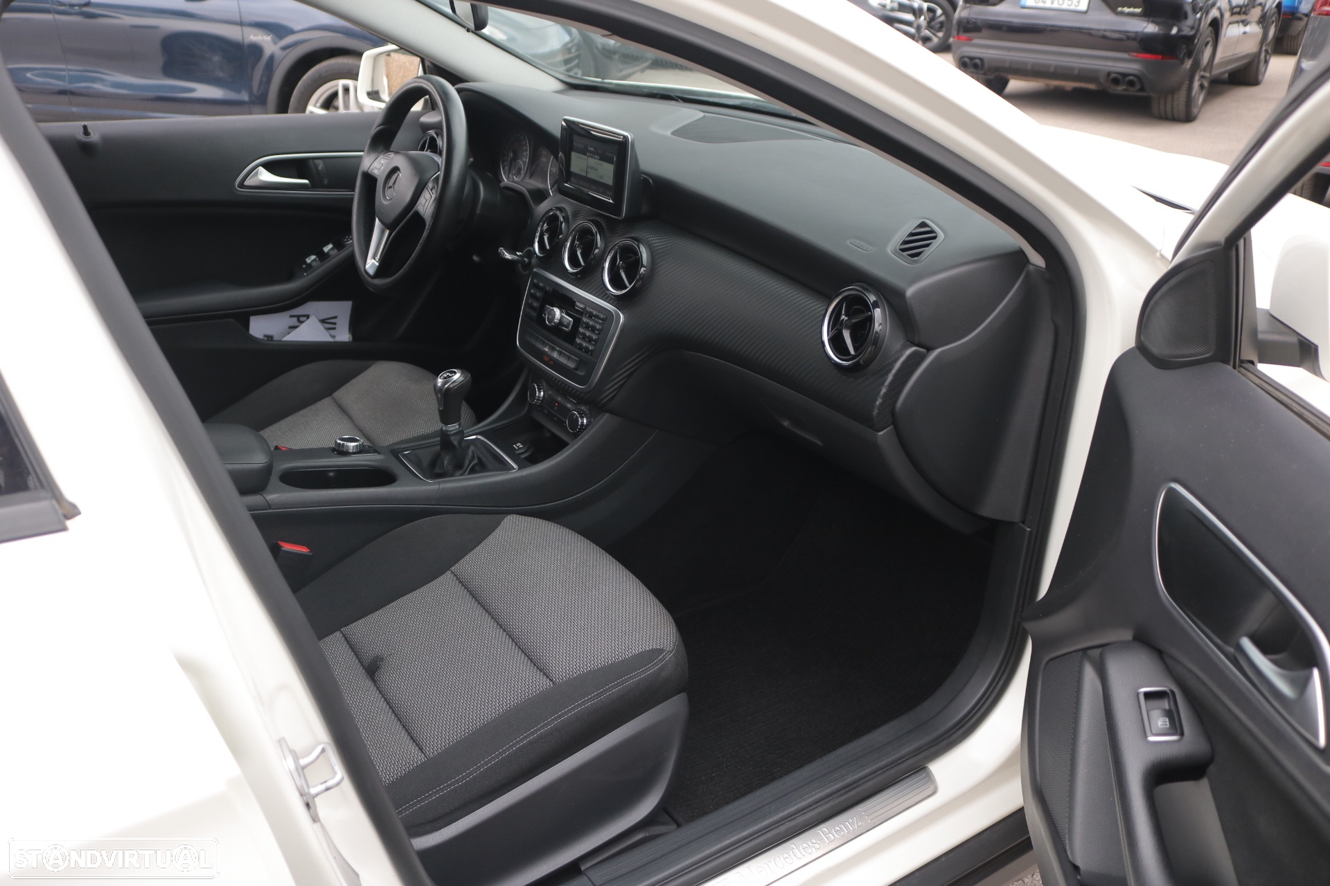 Mercedes-Benz GLA 180 (CDI) d Urban - 13