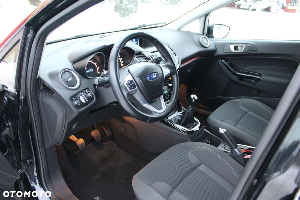 Ford Fiesta 1.0 EcoBoost Titanium - 25