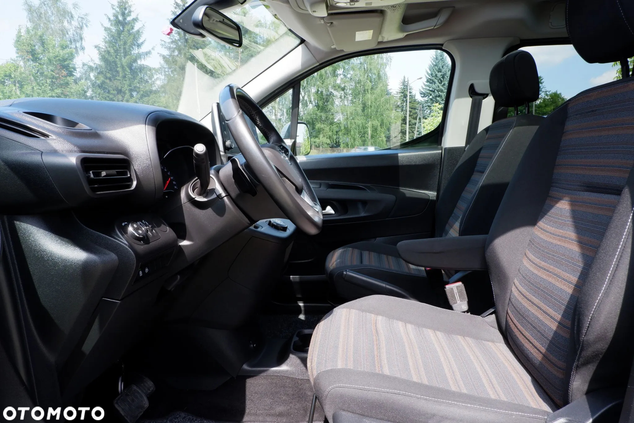 Opel Combo Life 1.5 D Automatik Start/Stop Innovation - 27