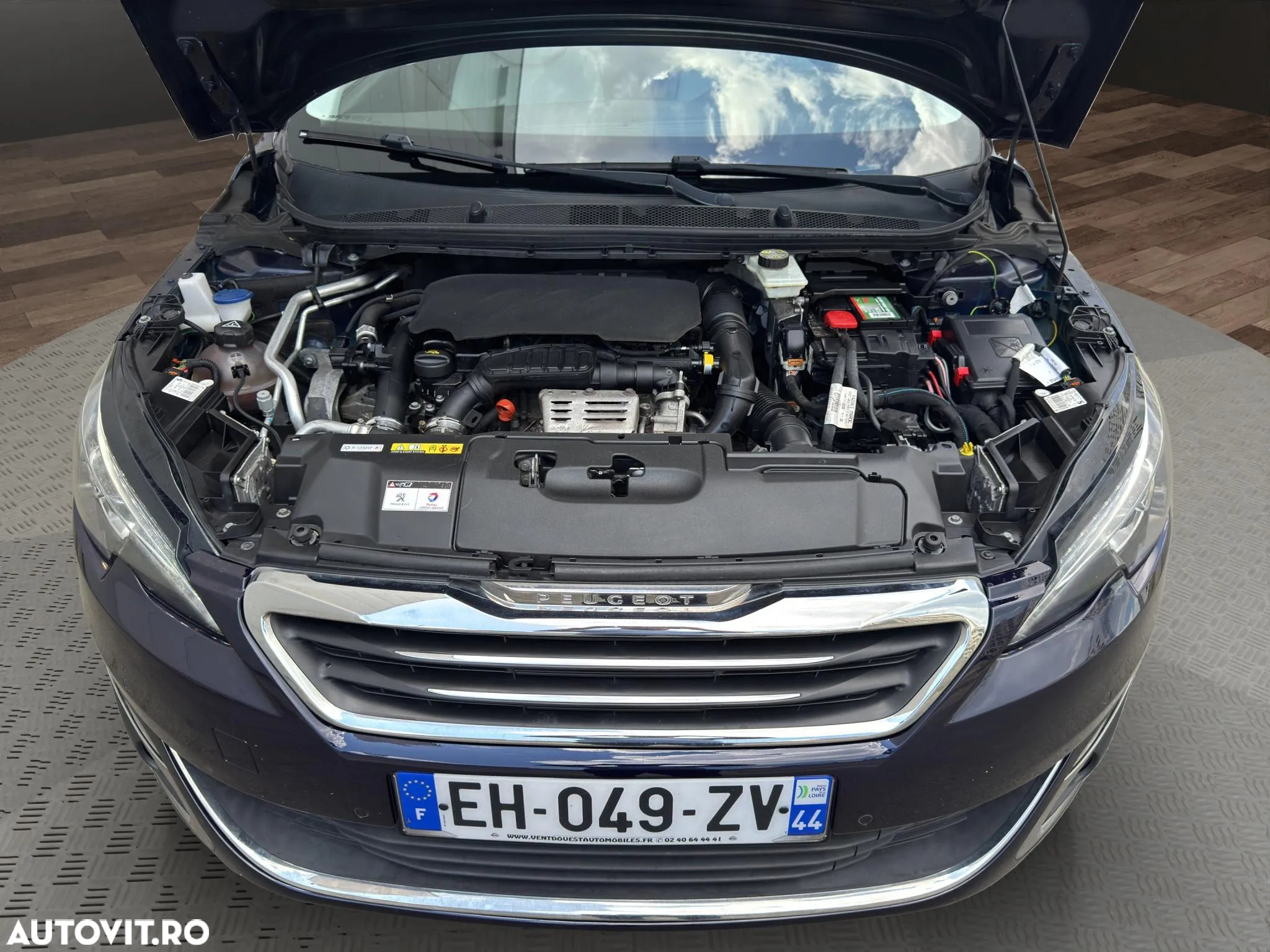 Peugeot 308 1.2 L PureTech Turbo Allure Aut. - 16