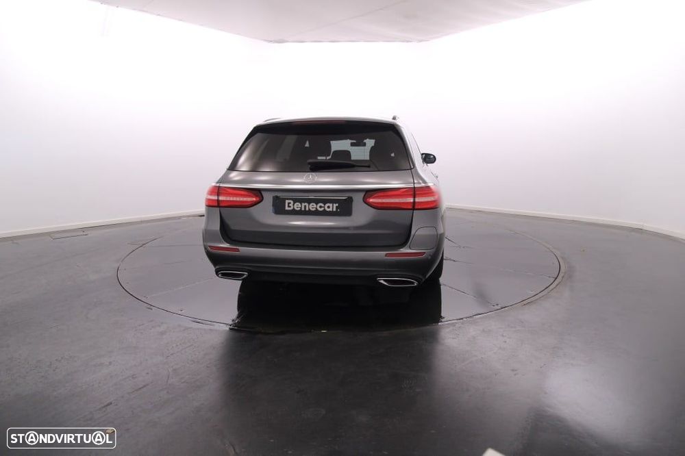 Mercedes-Benz E 300 de Avantgarde - 6