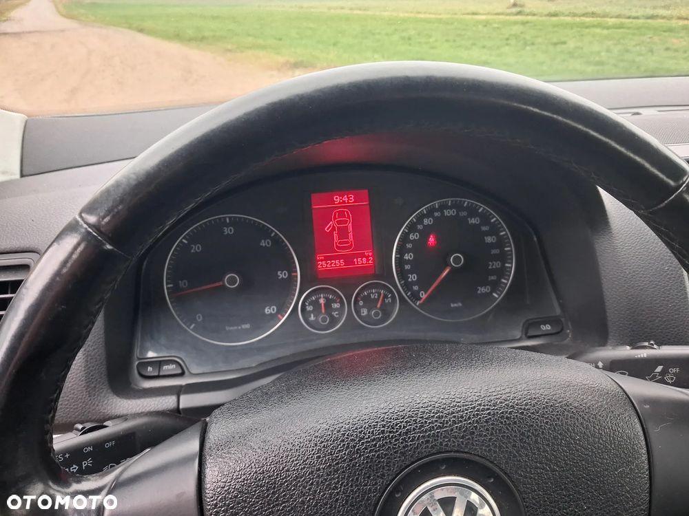 Volkswagen Jetta 1.9 TDI DPF Trendline BlueMotion - 8