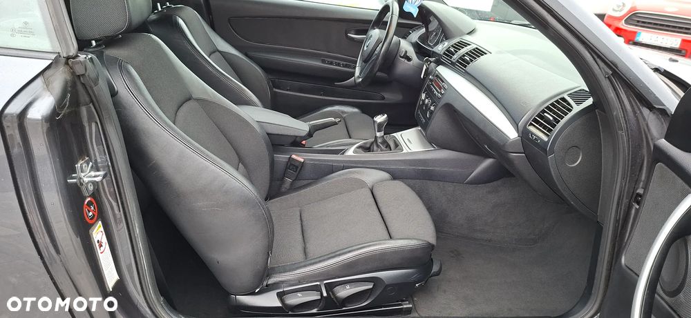 BMW Seria 1 120d Edition Exclusive - 12
