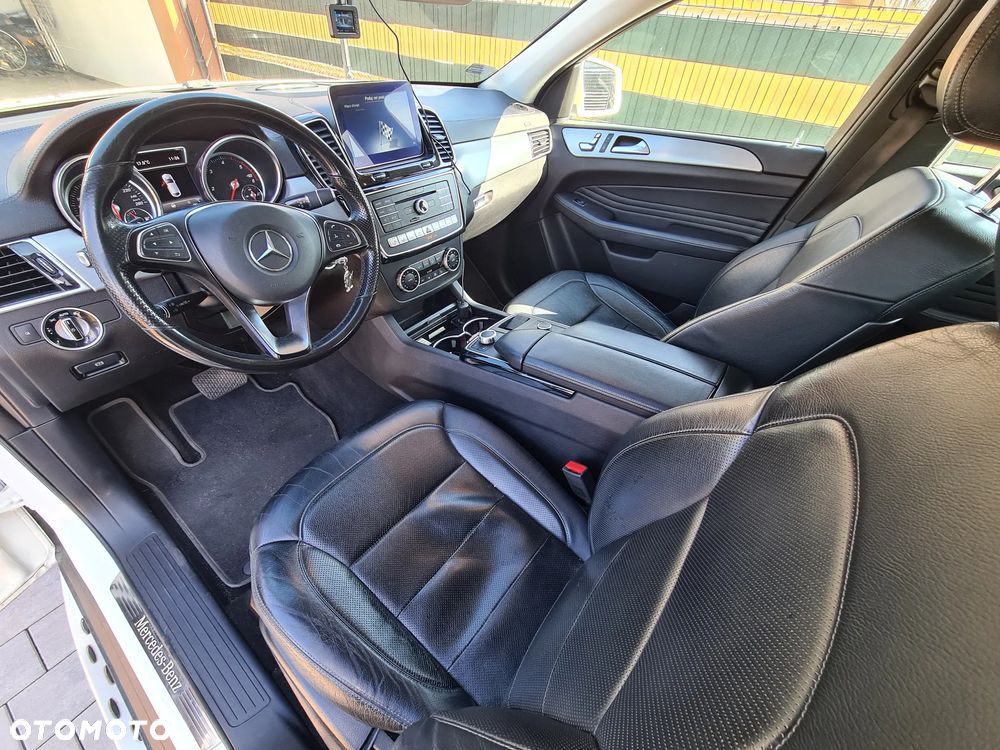 Mercedes-Benz GLE - 13