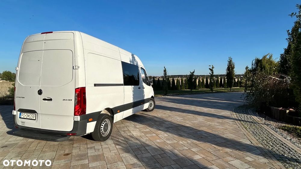 Mercedes-Benz Sprinter - 2