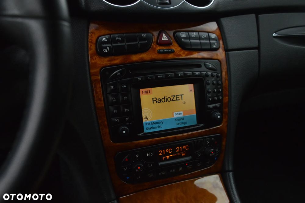 Mercedes-Benz CLK - 25