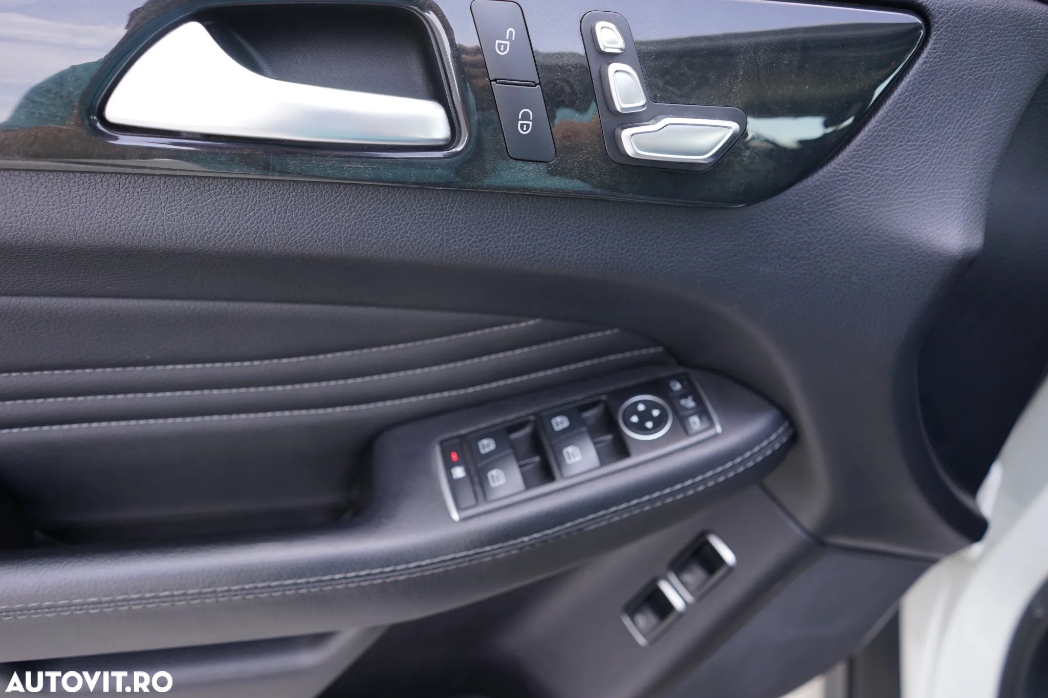 Mercedes-Benz GLE 350 d 4MATIC - 12