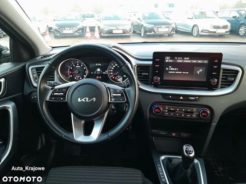 Kia Ceed 1.5 T-GDI M - 10