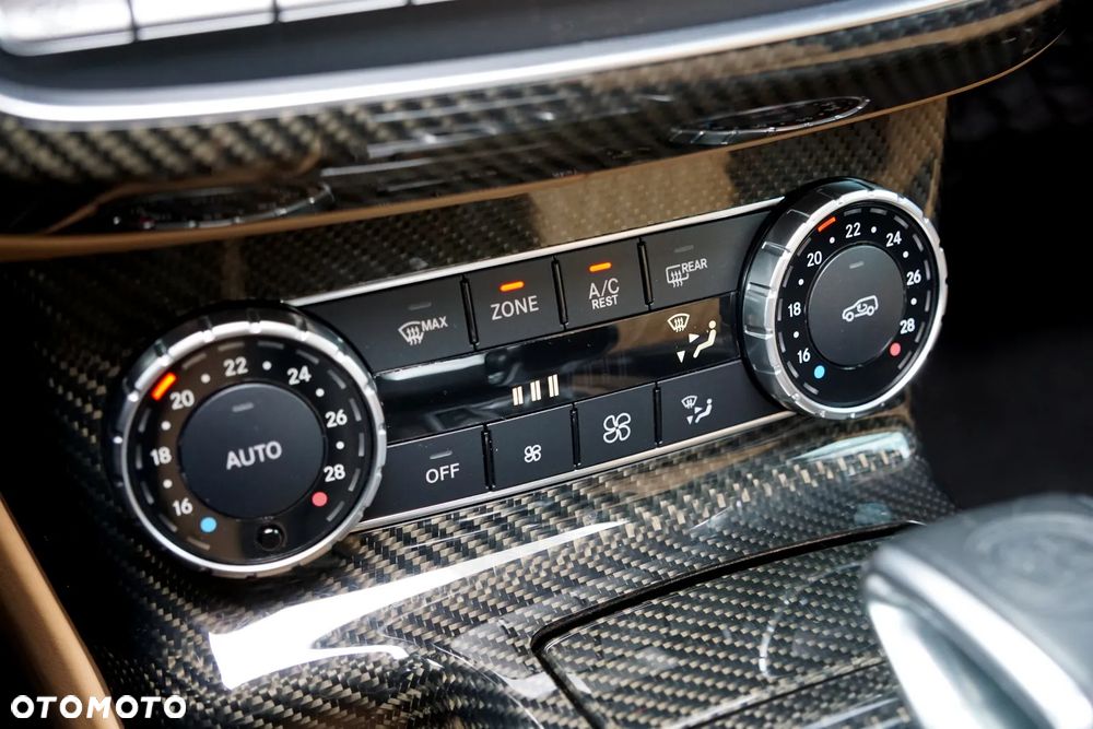 Mercedes-Benz Klasa G AMG 63 AMG SPEEDSHIFT 7G-TRONIC Exclusive Edition - 38