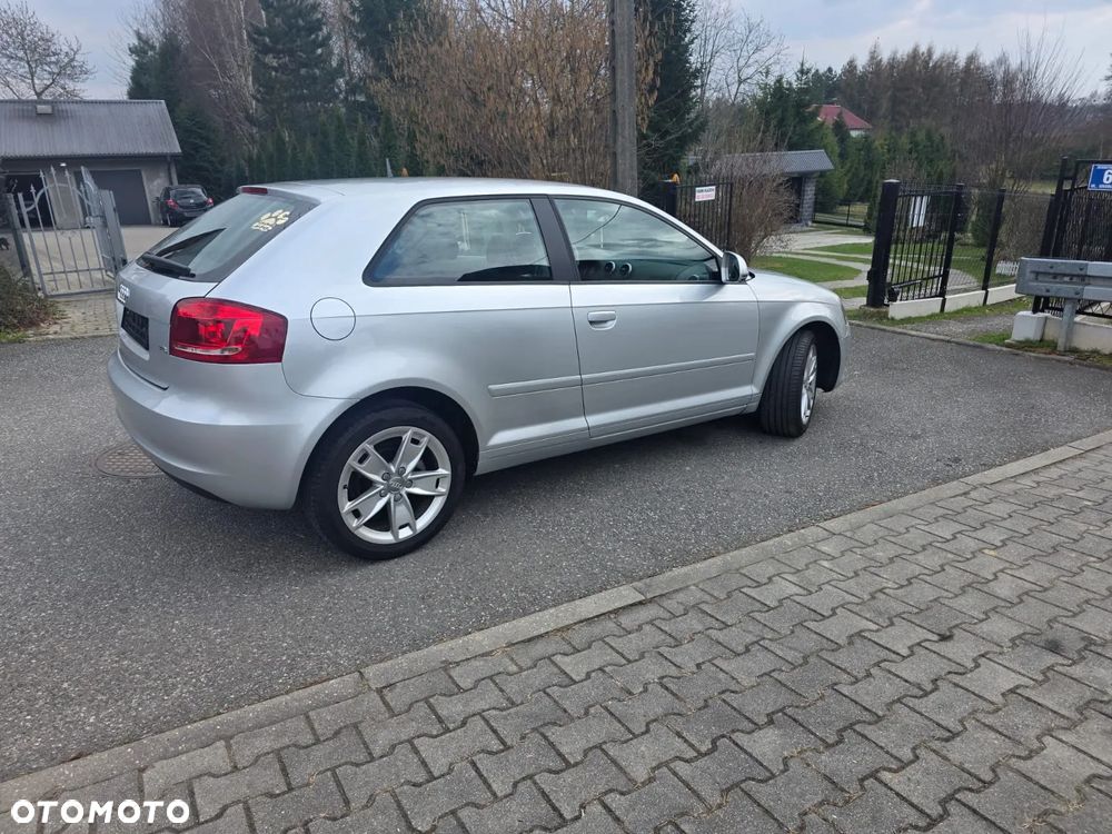 Audi A3 3-drzwiowe 1.6 Ambition - 5