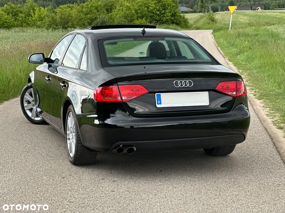 Audi A4 Limousine - 14