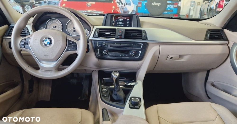 BMW Seria 3 328i Modern Line - 17