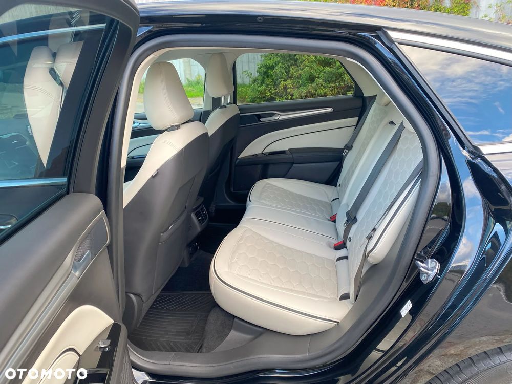 Ford Mondeo Vignale 2.0 TDCi 4WD PowerShift - 12