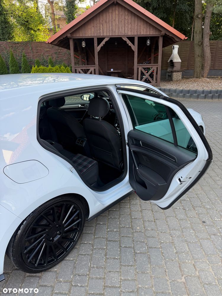Volkswagen Golf GTI (BlueMotion Technology) DSG - 25