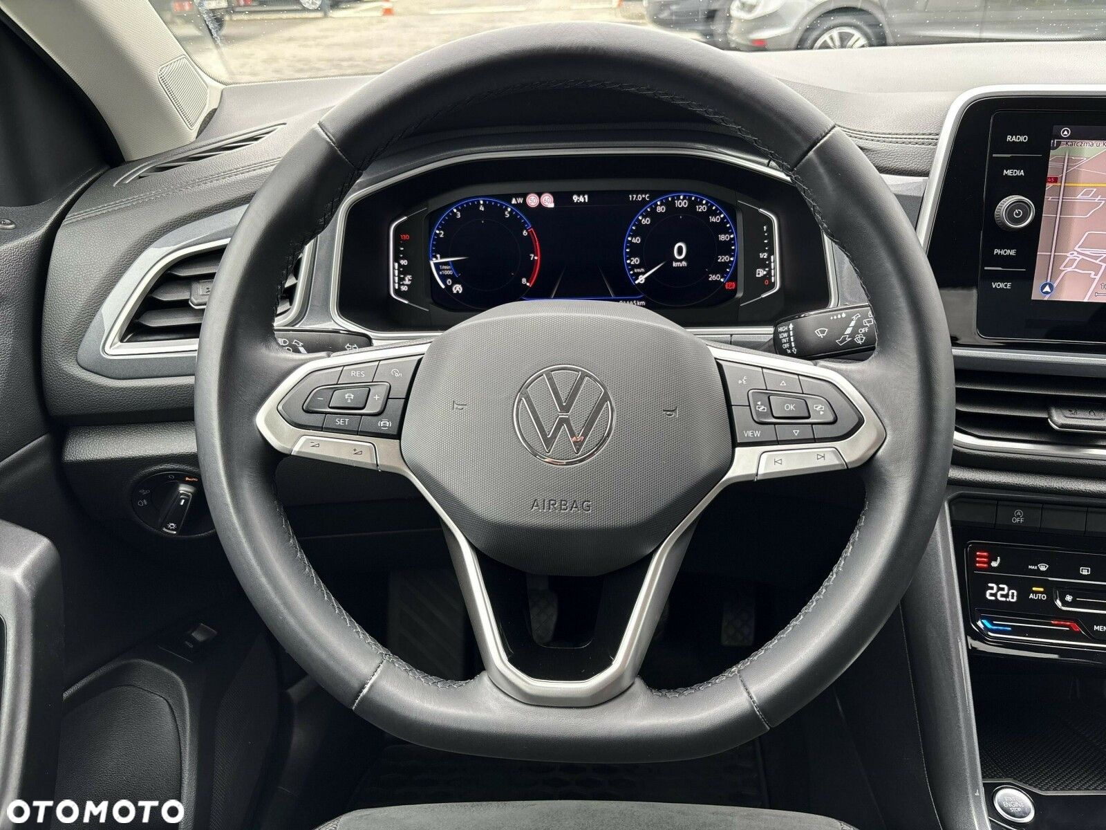 Volkswagen T-Roc - 17