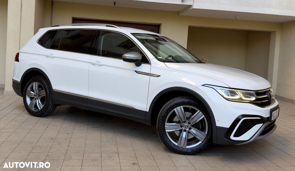 Volkswagen Tiguan 2.0 TDI SCR 4MOTION DSG Elegance - 29