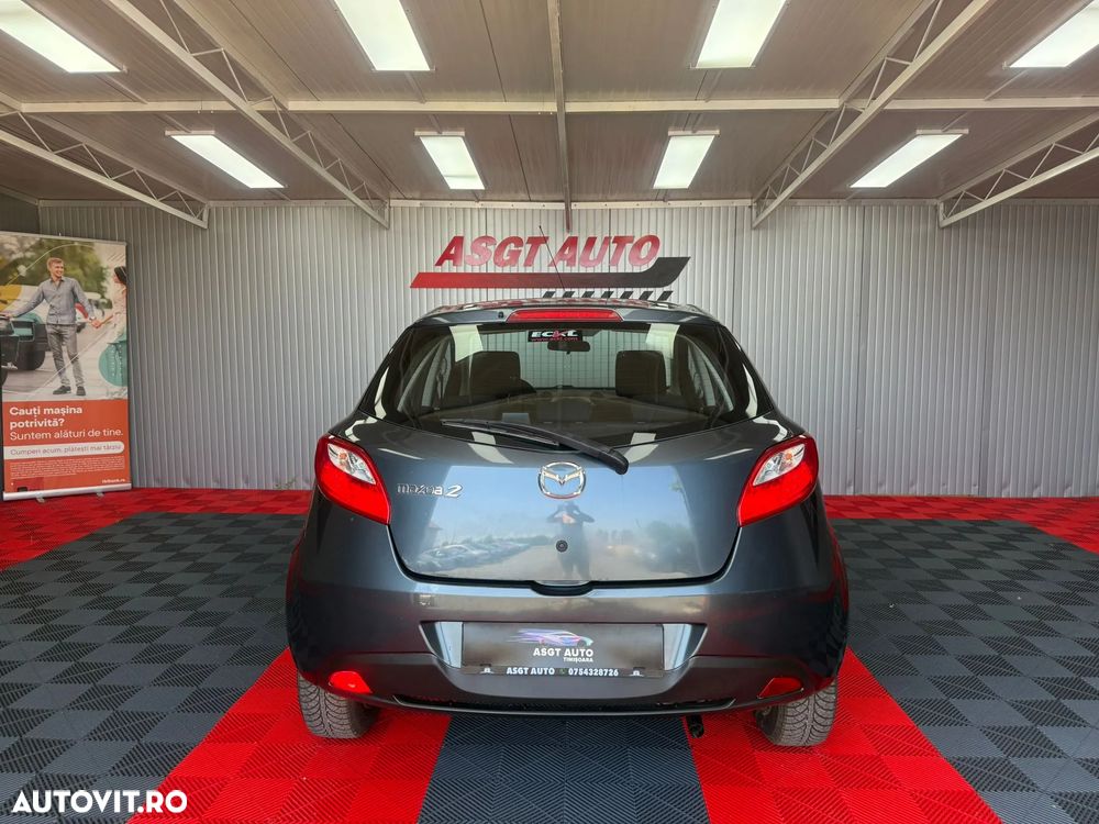 Mazda 2 - 6