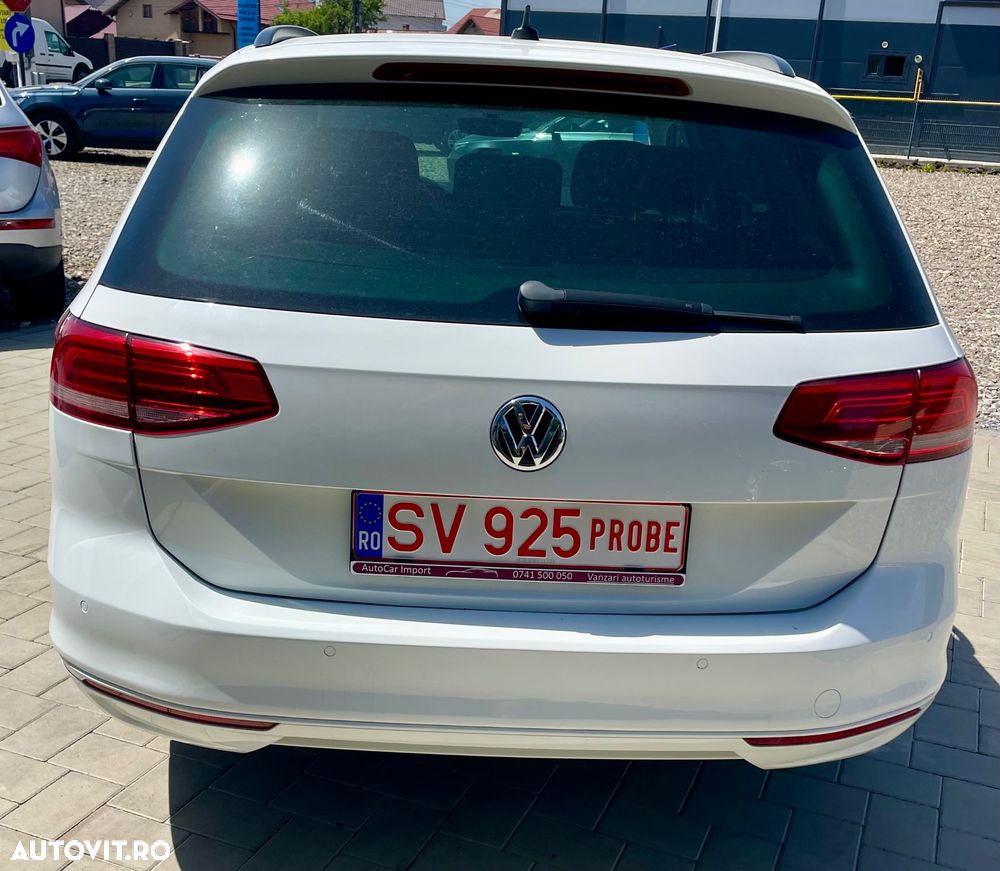 Volkswagen Passat 1.6 TDI SCR DSG Comfortline - 3