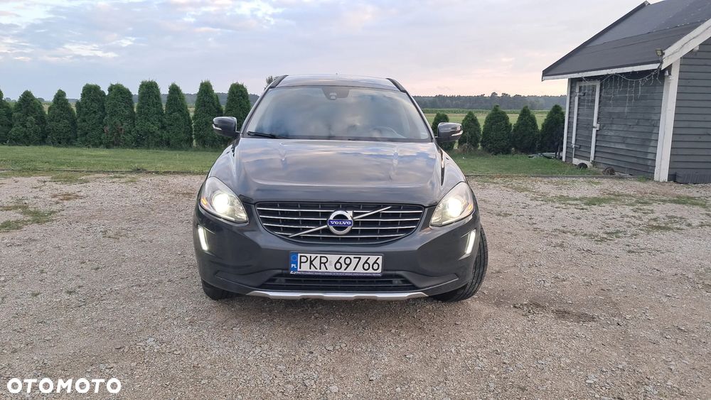 Volvo XC 60 D4 AWD Momentum - 24