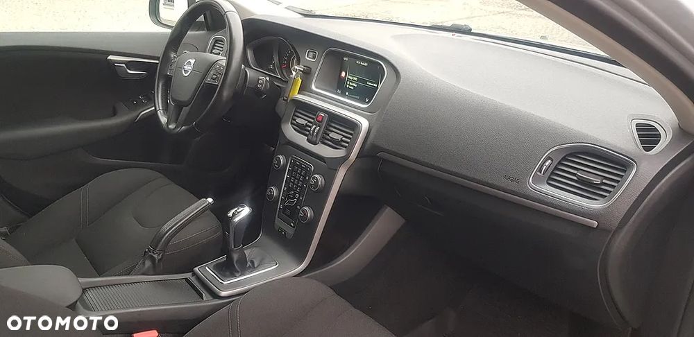 Volvo V40 D2 Drive-E Momentum - 15