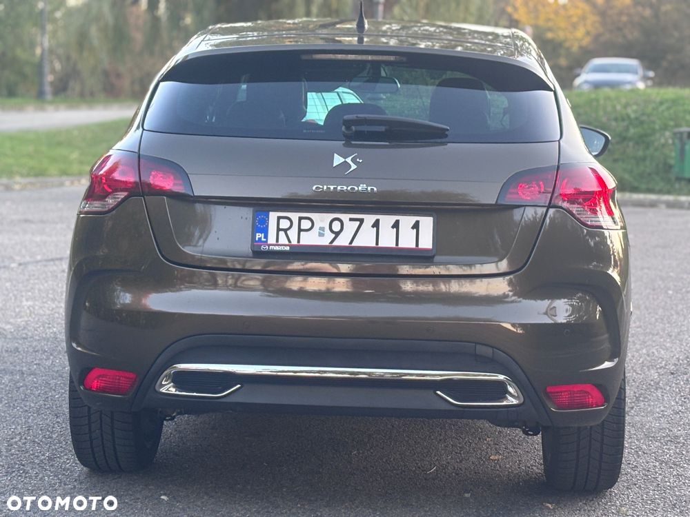 Citroën DS4 e-HDi 110 EGS6 SoChic - 11