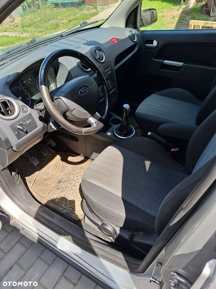 Ford Fusion 1.6 TDCI + - 7